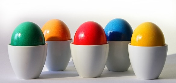 All images are from Pixabay. These are huevos duros or hard-boiled eggs